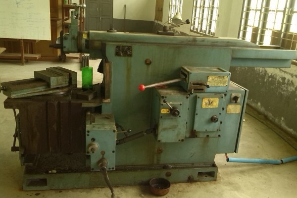 workshop-techanical-department’s-machines-photos8256BAA22-A9C3-08ED-8EC2-1C9E9E73BD51.jpg